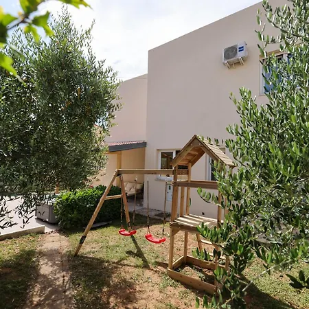 Brodarica Villa