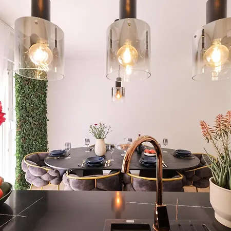 Brodarica Vila *